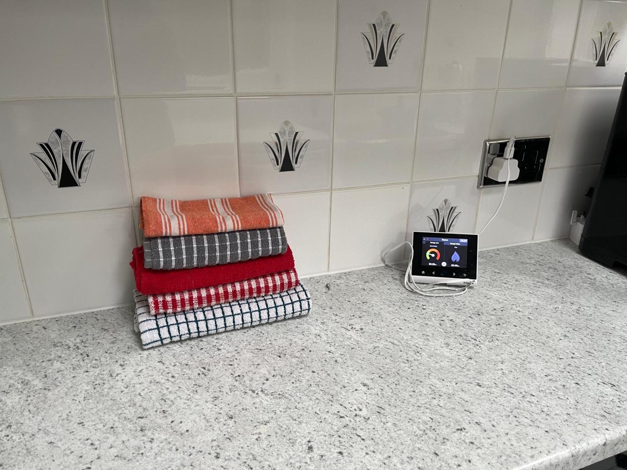 Apartment Luxury Deluxe In Surbiton, Good Access To London Waterloo *