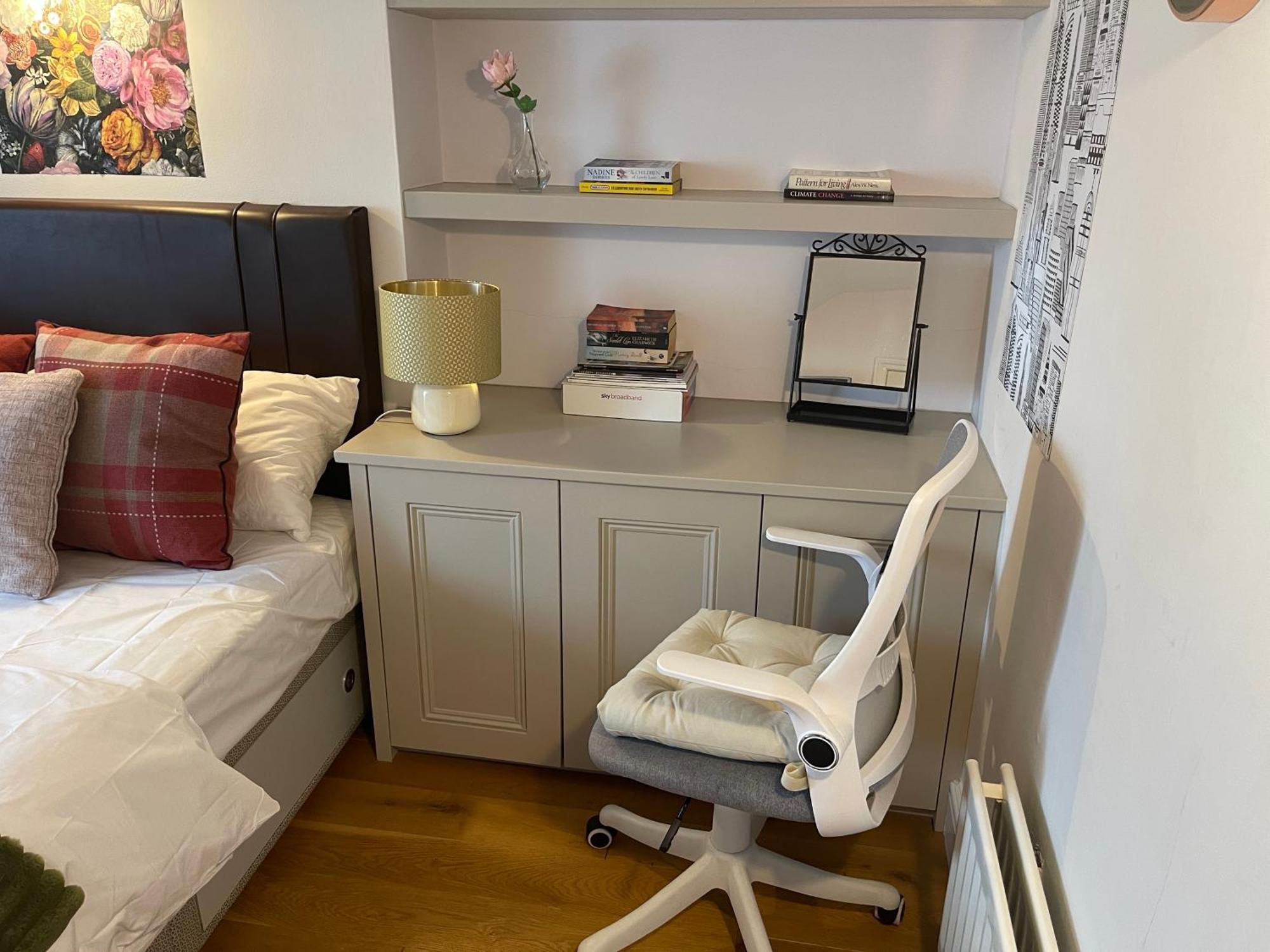 Luxury Deluxe In Surbiton, Good Access To London Waterloo Apartment Surbiton
