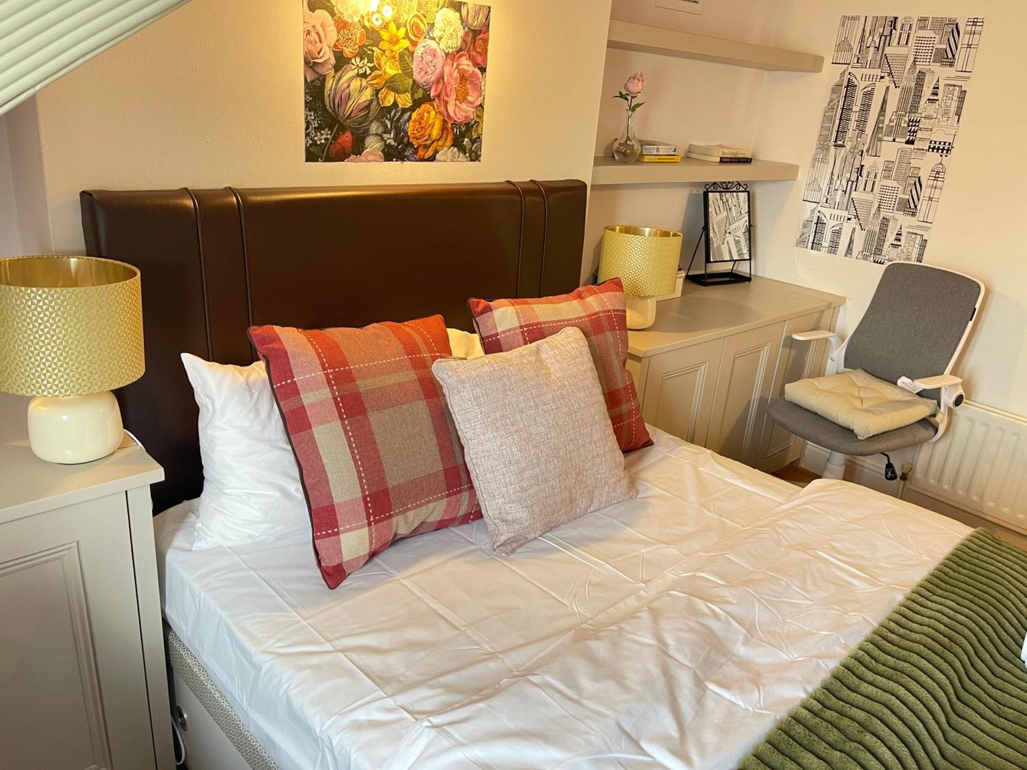 Luxury Deluxe In Surbiton, Good Access To London Waterloo Surbiton