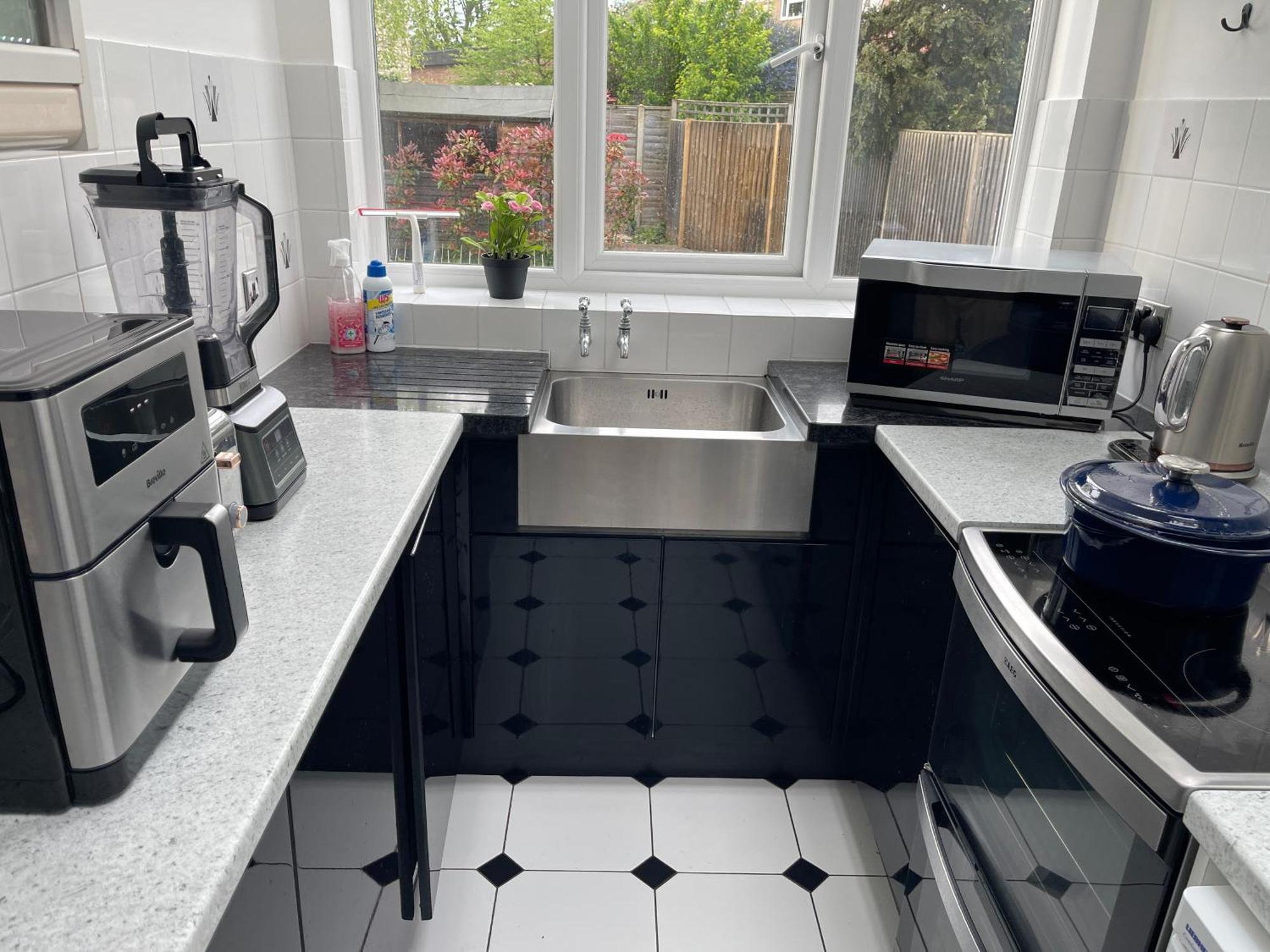 Luxury Deluxe In Surbiton, Good Access To London Waterloo